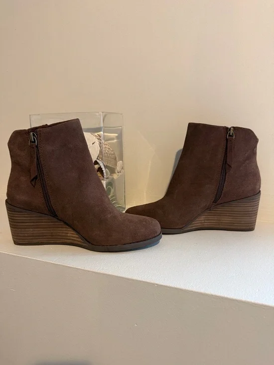 NWOB TOMS Joanna Wedge Bootie - Picture 2 of 6